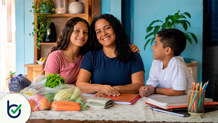 Benefícios para mulheres chefes de família em 2026: o que realmente depende de ser mulher e o que depende da renda